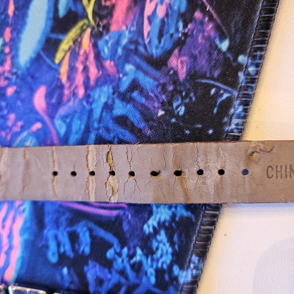 VINTAGE  Watches with "Winnie the Pooh" Designs (TWO) - Picture 6 of 7